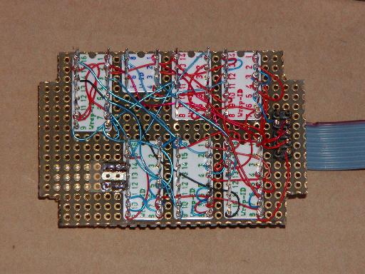 Details der Verkabelung im Innern