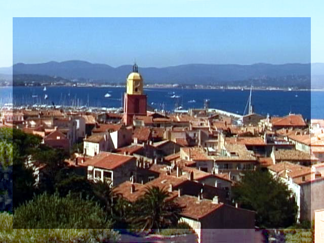 [Photo of St. Tropez 
with a lighter border]